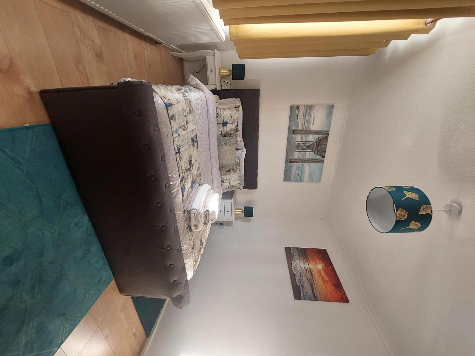 לידס Lovely 2-Bed House In The Heart Of Woodhouse Leeds מראה חיצוני תמונה